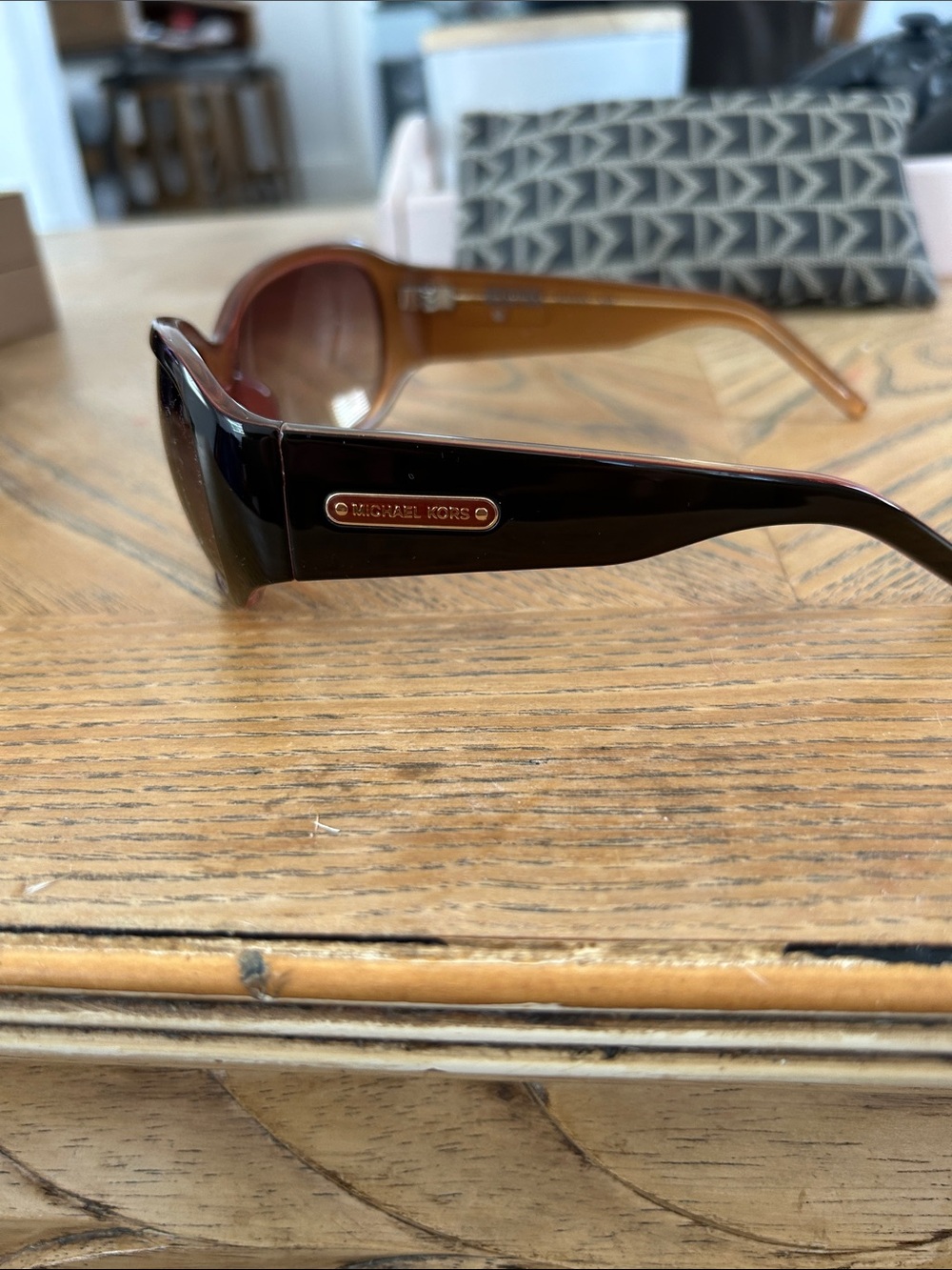 Michael Kors Brown Gradient Oversized Women’s Sunglasses - Picture 2 of 4